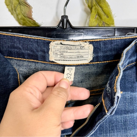 Current/Elliot ‘The Cropped Straight Jean’ - Picture 9 of 11